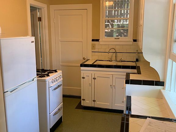 4th image of 2108 Reservoir St