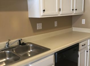 837 E Kara Ln, Rogers, AR 72758