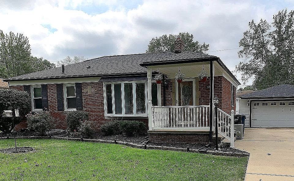 1st image of 37595 Lake Dr