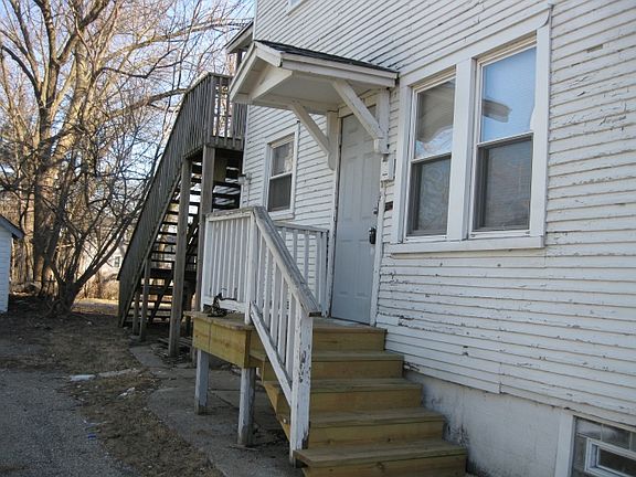2nd image of 1115 Blaisdell St #2