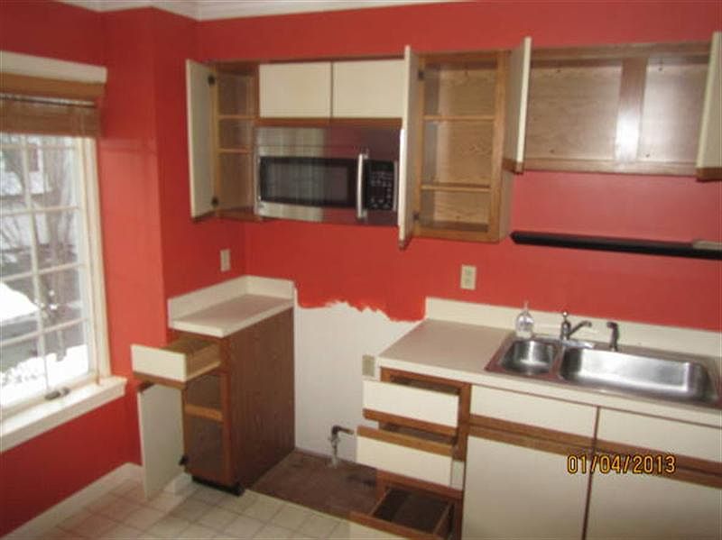 2nd image of 605 Browning Ln
