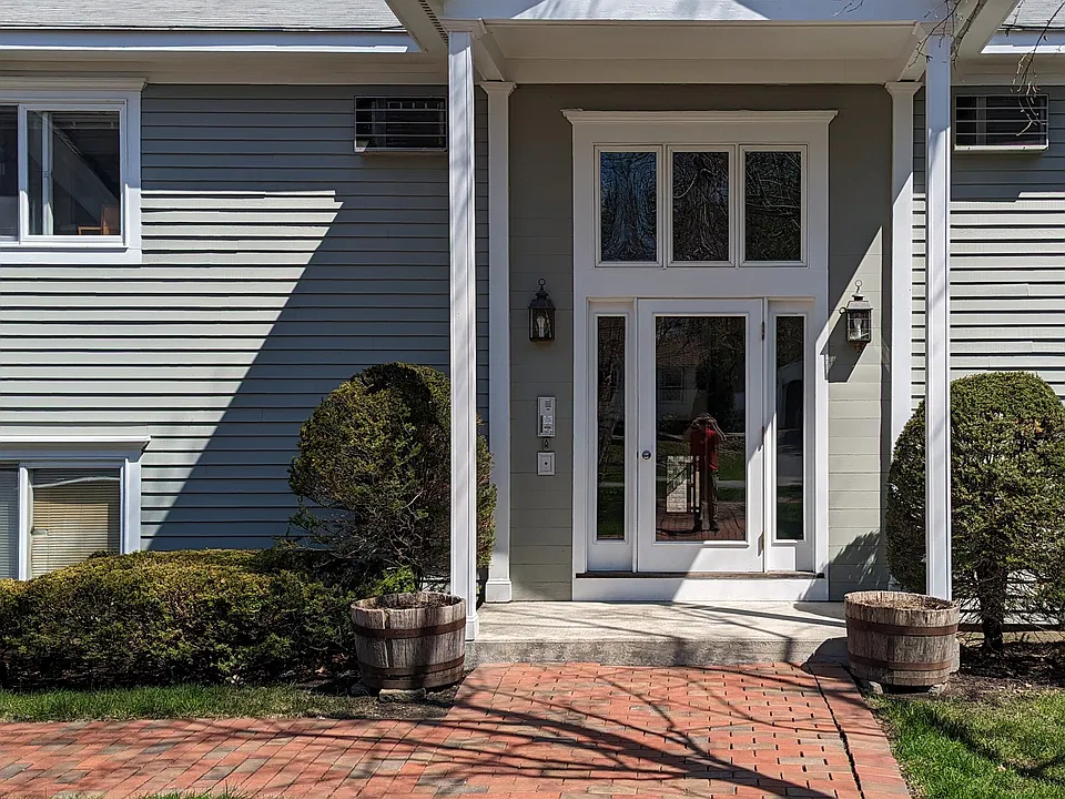 15 Taylor St #6