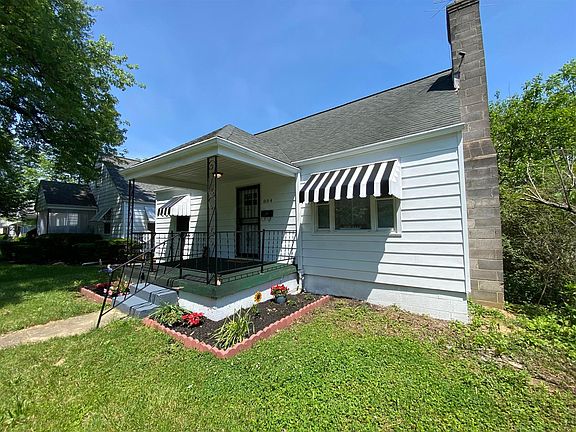 2nd image of 884 S Weyant Ave