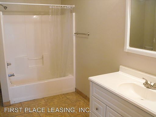 3rd image of 3313B Shady Ln
