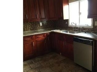 24 Thatcher St, Boston, MA 02136