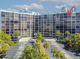 600 Parkview Dr #1029, Hallandale Beach, FL 33009