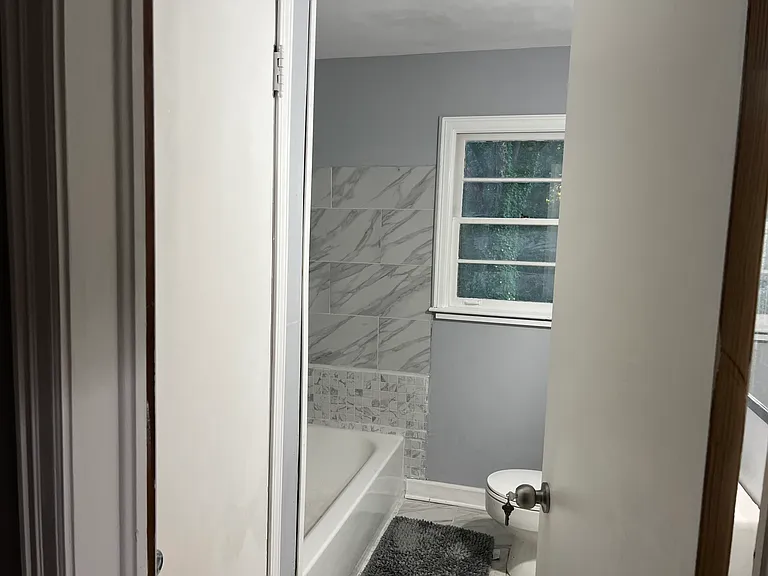 2123 Browns Mill Rd SE — Photo 8