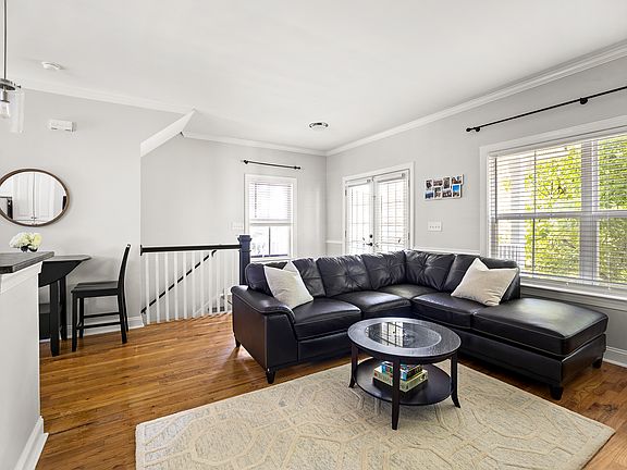 4th image of 254 Carlyle Park Dr