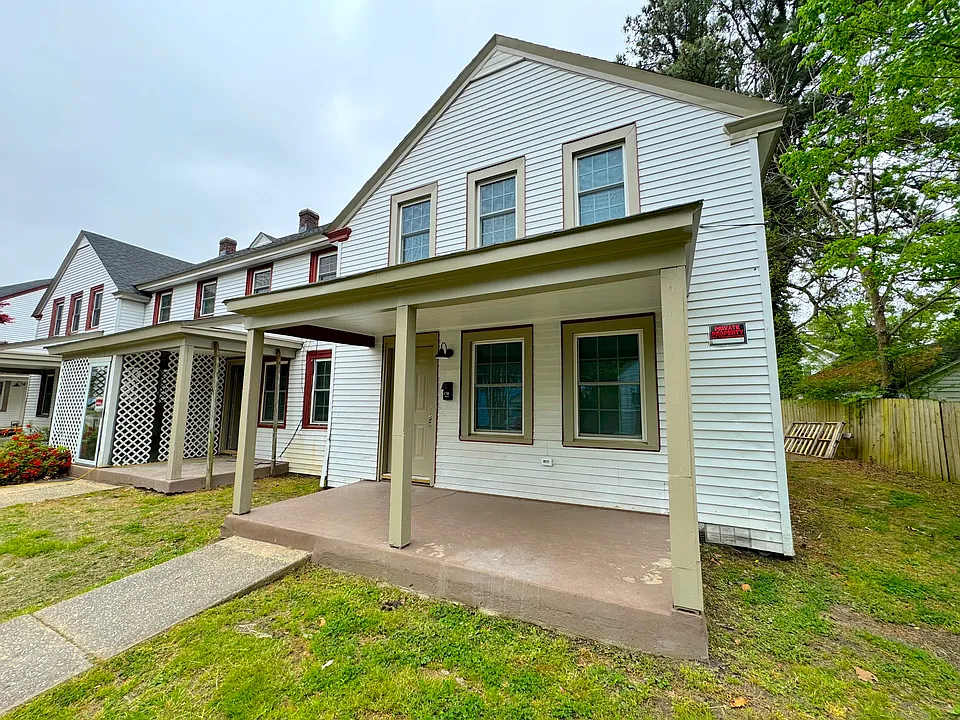 110 Cushing St