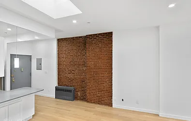 Rented by Dimitrios Kapelonis, LREB