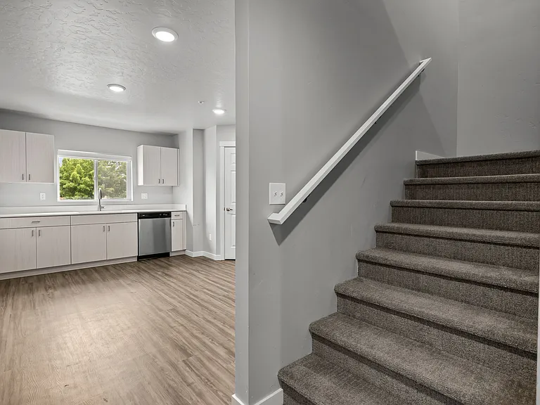 Telluride Apartments — Photo 29