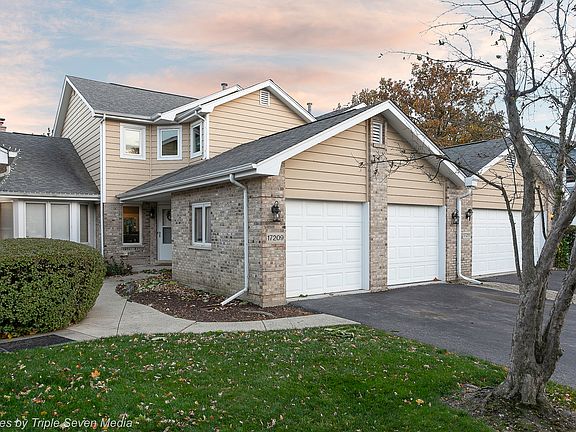 2nd image of 17209 Lakebrook Dr