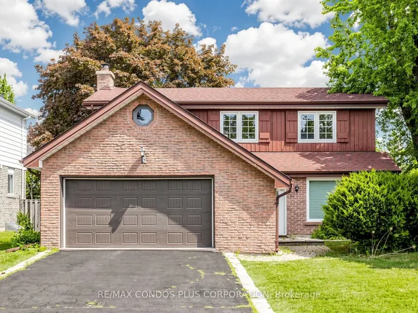 22 Denlow Blvd, Toronto, ON M3B 1P4