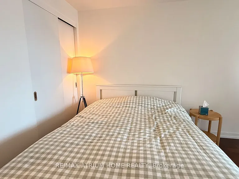 21 Widmer St #1903 — Photo 11