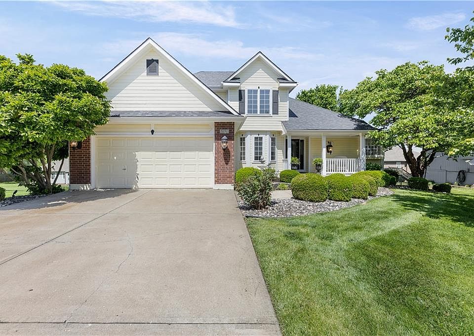 1st image of 500 Bayview Dr