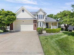 500 Bayview Dr, Raymore, MO 64083