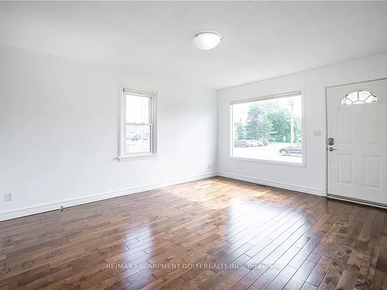 521 S Pelham Rd #UPPER — Photo 2