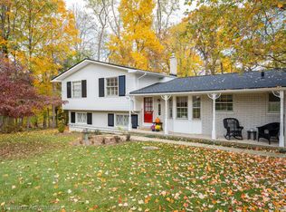 26541 Old Homestead Ct, Farmington Hills, MI