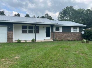 49 Mead St, Hastings, MI 49058