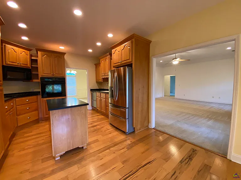 408 Stathams Way — Photo 10