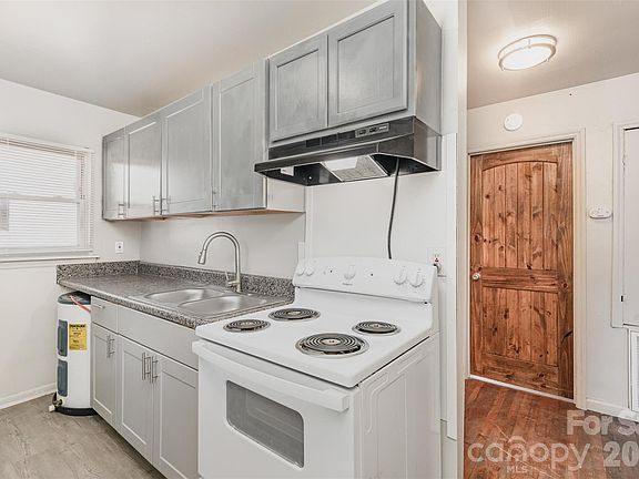5th image of 2301-2407 Julia Ave