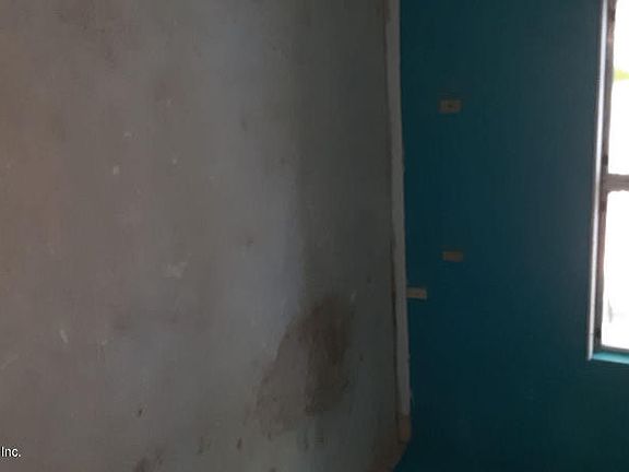 3rd image of 727 Cherry St