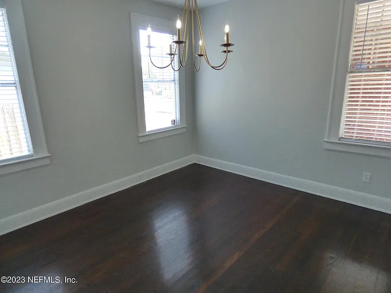 2671 College St — Photo 13