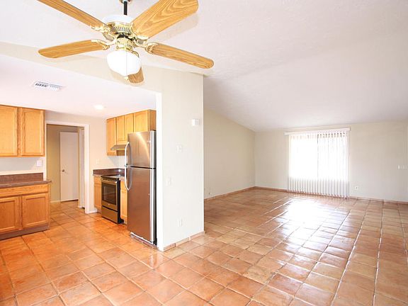 2nd image of 2525 W Vereda De La Manana