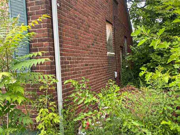 15825 Fordham