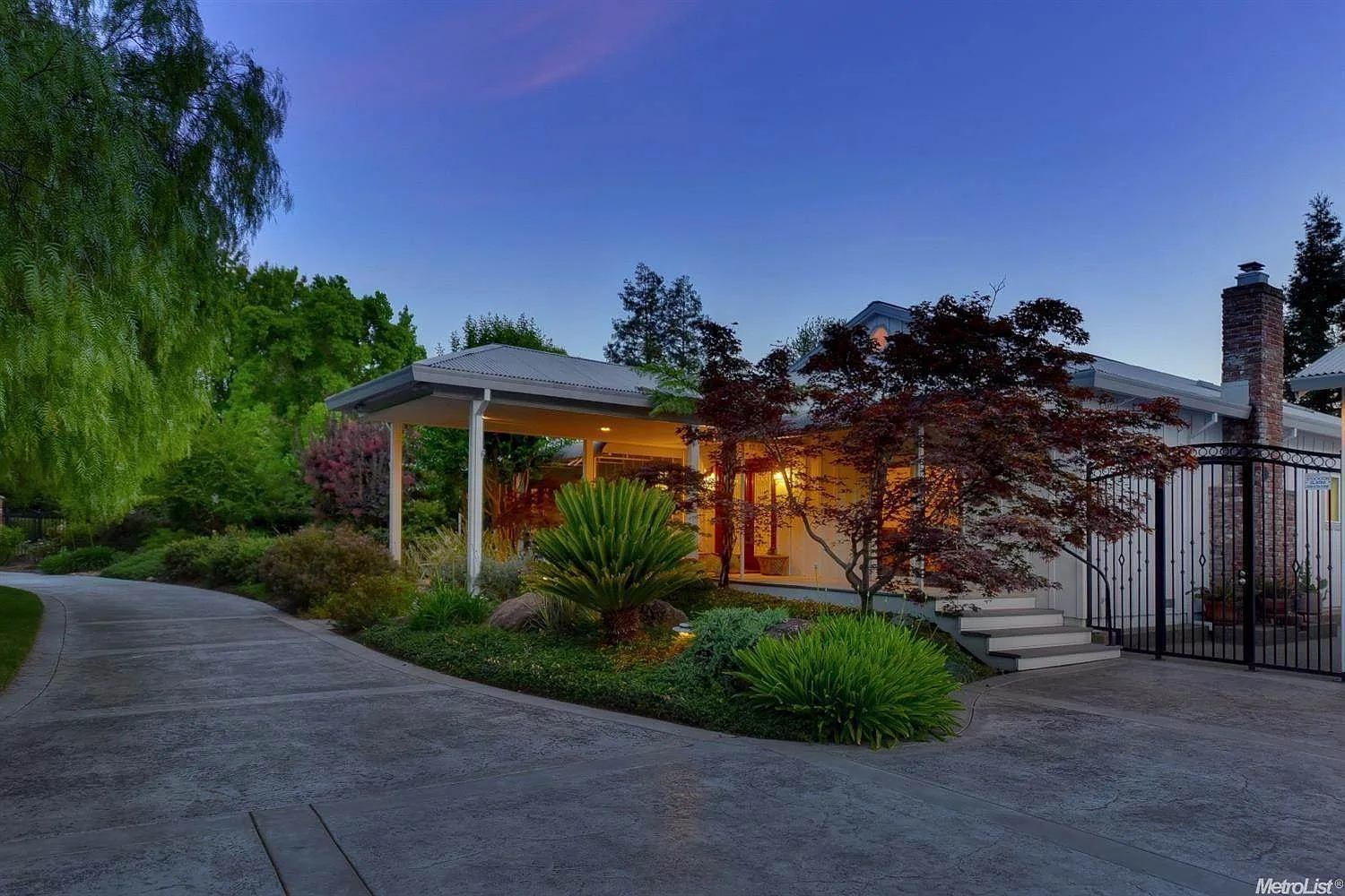 2921 Lacy Ln photo 1