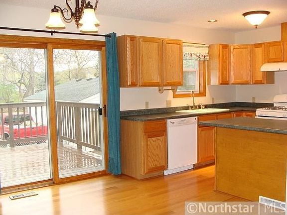 4th image of 5866 Penrose Ave N