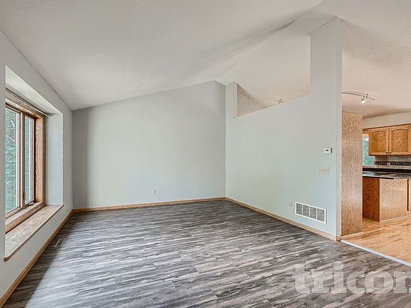 2nd image of 5077 Credit River Dr