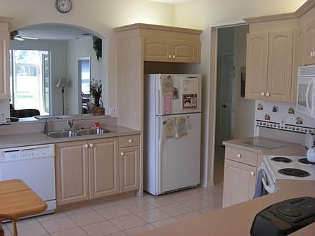 Big Eat-In Kitchen