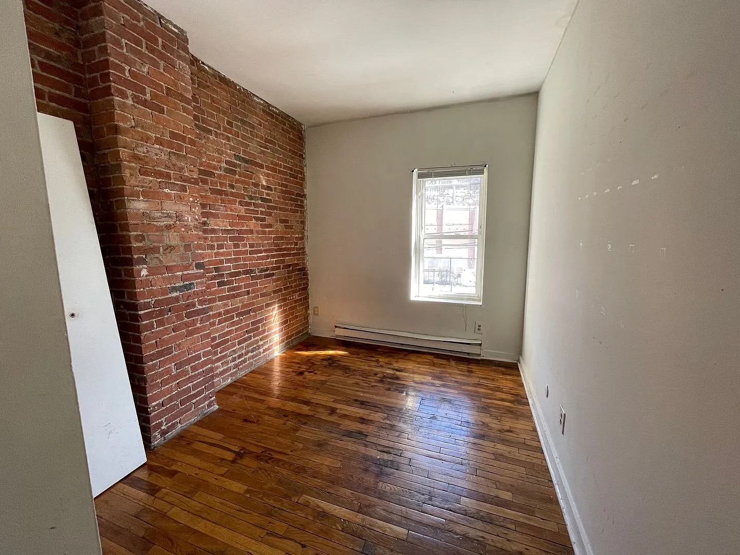 9/1 No Fee! True 2BR (not a split) near Brigham Circle, Longwood, Northeastern! — Photo 2