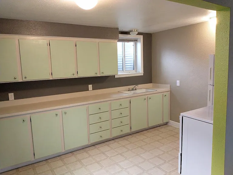 1219 S Vermont Ave — Photo 6