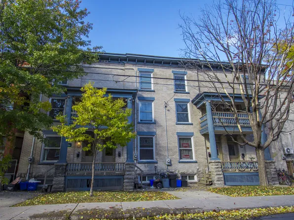 93 Stewart St Unit 1, Ottawa, ON K1N 6H9