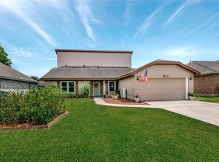 7223 Whippoorwill Ln, Texas City, TX 77591
