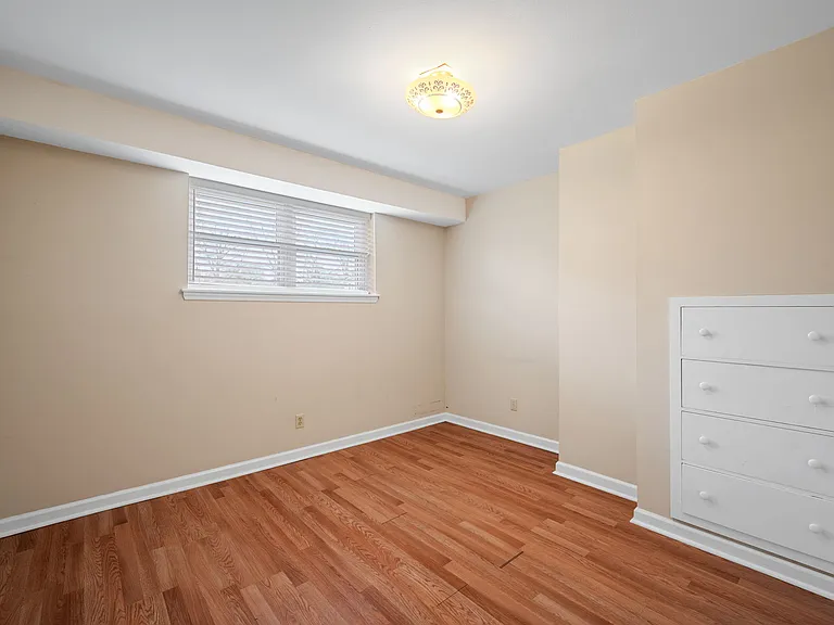 3076 Speicher Cir — Photo 11