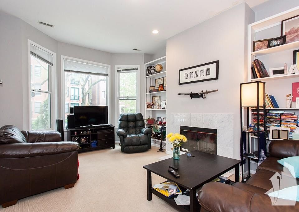 1st image of 3309 W Kenmore Ave #1