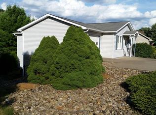 103 Lynnway Dr, Aliquippa, PA 15001