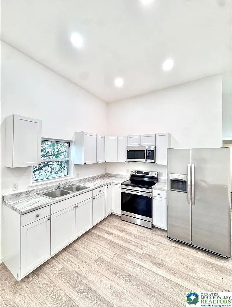 1 bed, 1.0 bath, 750 sqft, $1,350 — Photo 4