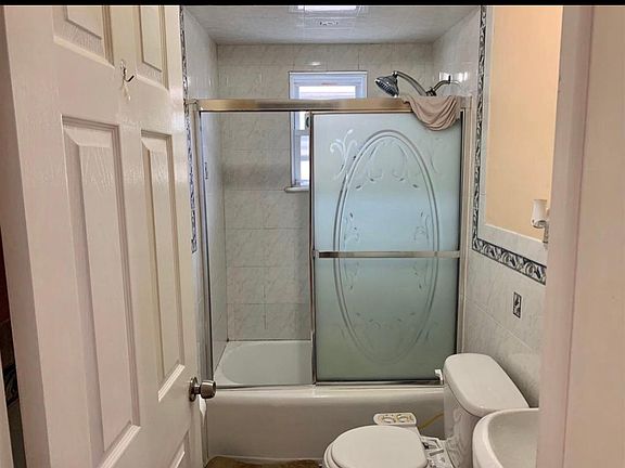 3rd image of 408 Liberty Ave Floor 2