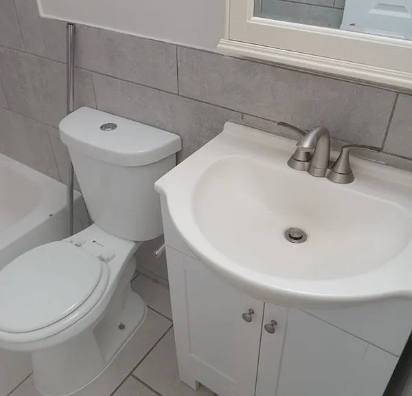 469 Mechanic St — Photo 2