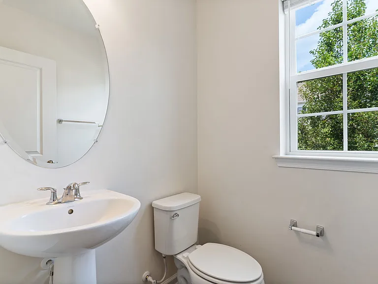 23048 Mountain Laurel Ln — Photo 10