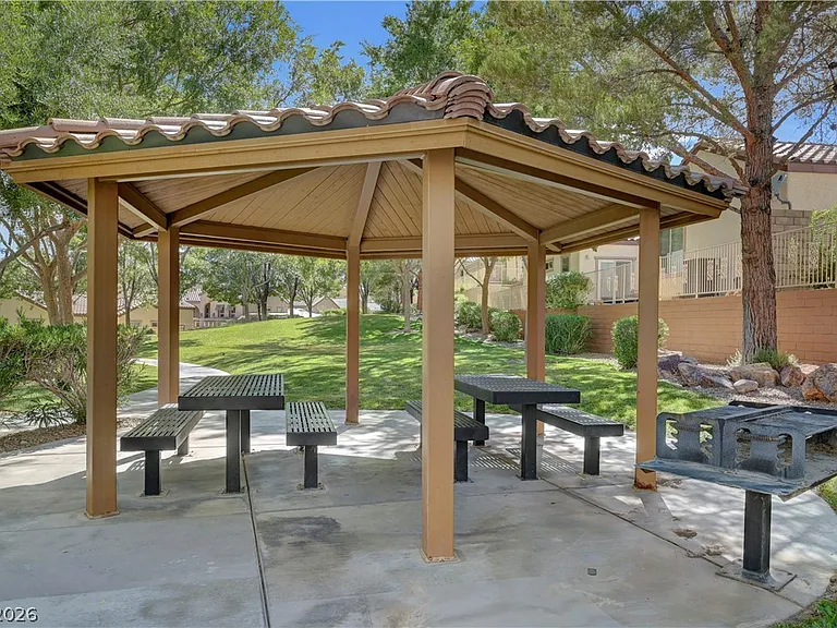 12052 Hathaway Pines Ln — Photo 55