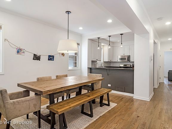 3rd image of 1409 W Cuyler Ave APT 1E