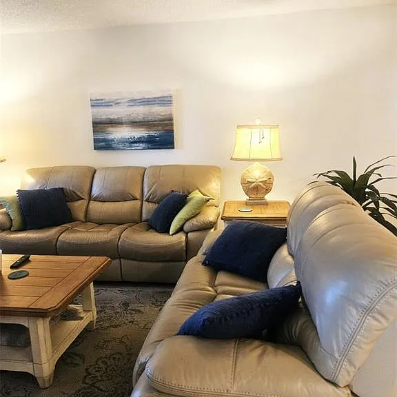 307 Pine Hollow Cir #307 — Photo 16