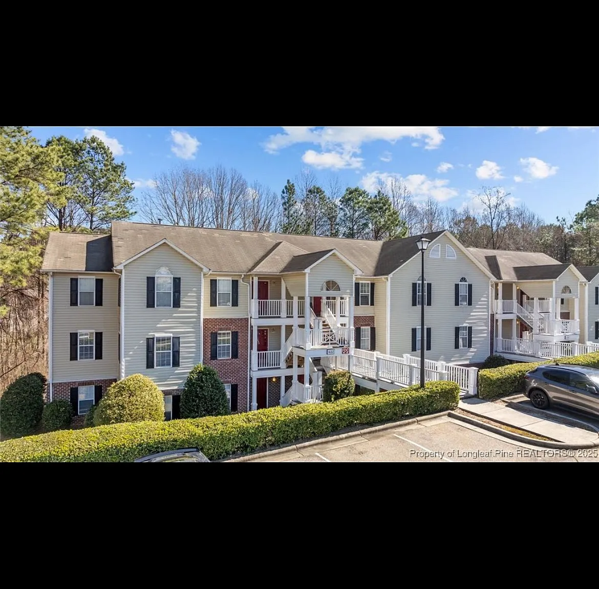 422 Bubble Creek Ct — Photo 2