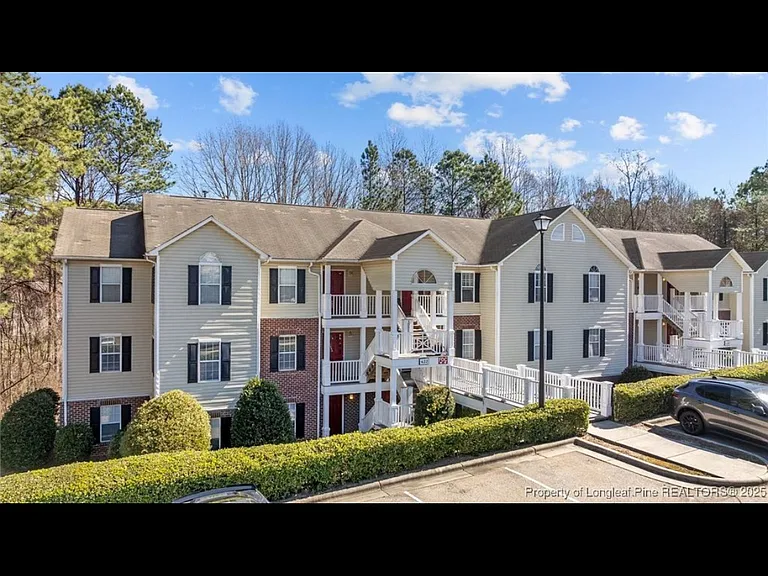 422 Bubble Creek Ct #5 — Photo 2