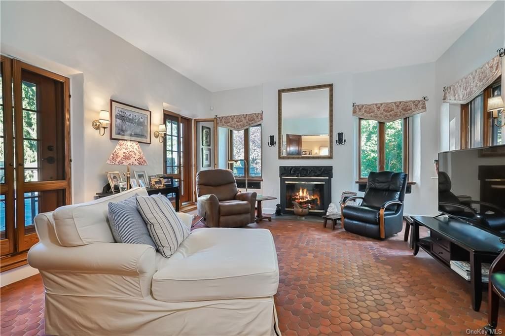 4 Bed 5 Bath Property, New York • 3,808 Sq Ft